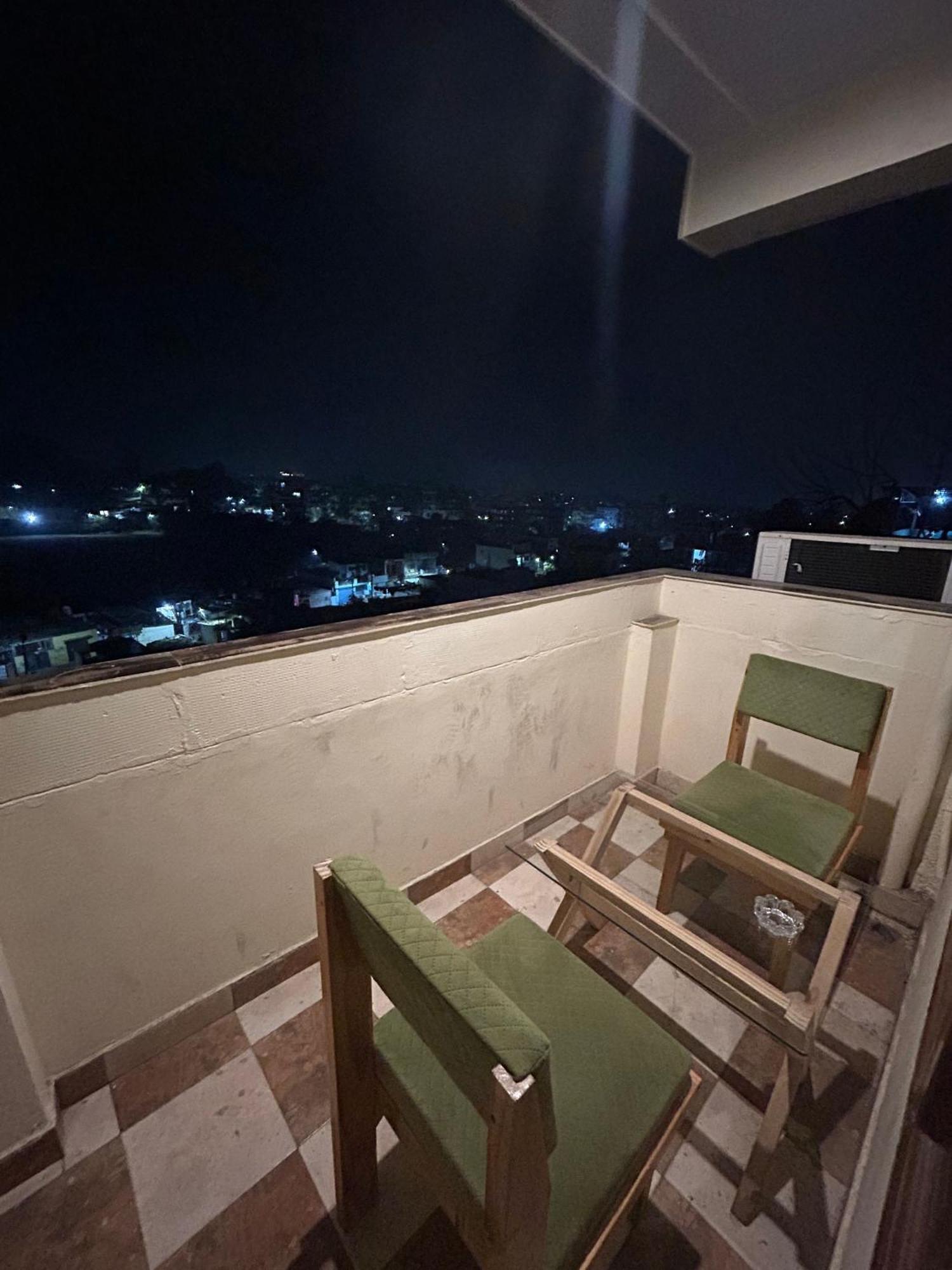Hotel Royal Orbit By Arony Hospitality เดห์ราดุน ภายนอก รูปภาพ